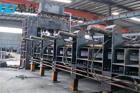 冶金厂,废钢处理回收单位是一种冶金炉料处理及型材剪切的有效设备